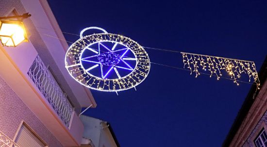 Mealhada inaugura iluminação de natal e assiste a desfile com mais de 100 pais natais motards